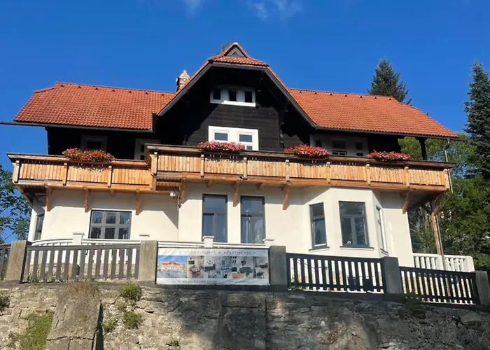 Apartmanovy Dum Jansky Sen